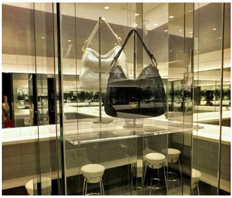 시부야 싱크스 가방 디스플레이